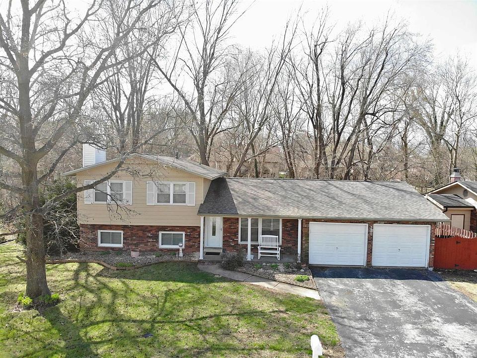 1st image of 330 Sherwood Dr