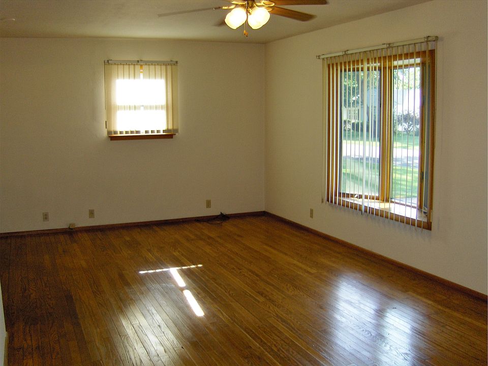 2nd image of 717 Breen Dr