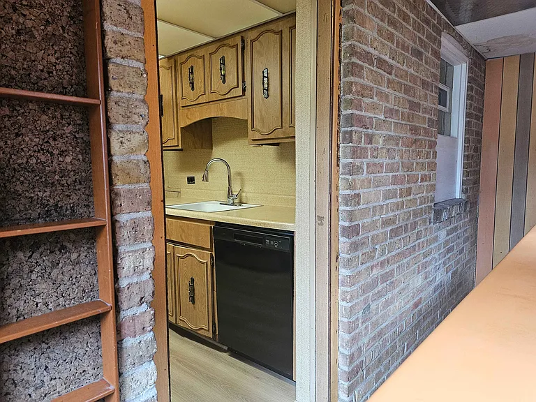 303 W Hawley St — Photo 11