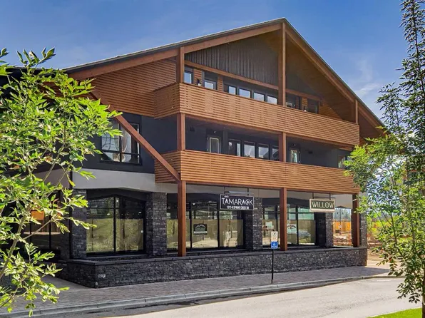1012 E Spring Creek Dr #112A, Canmore, AB T1W 0N1
