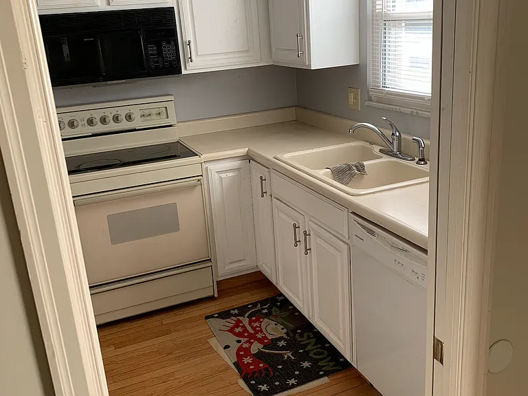 4886 Dierker Rd — Photo 3