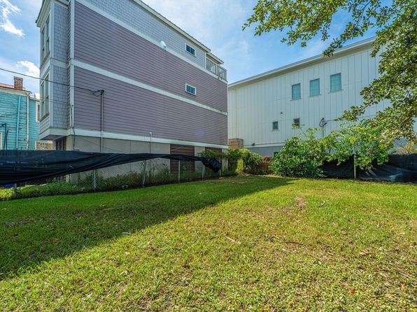 charleston-south-carolina-440949264 picture