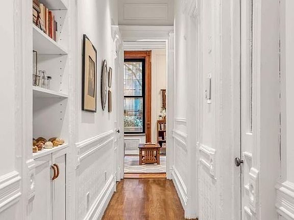 5th image of 136 W 16th St #1FE