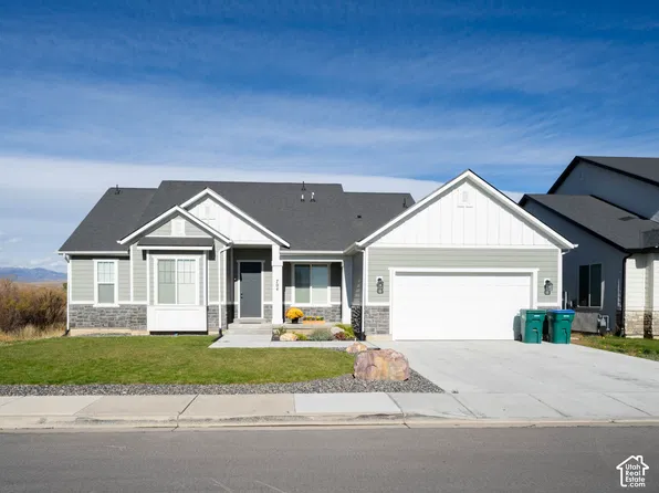 704 S Water Way Rd, Lehi, UT 84043
