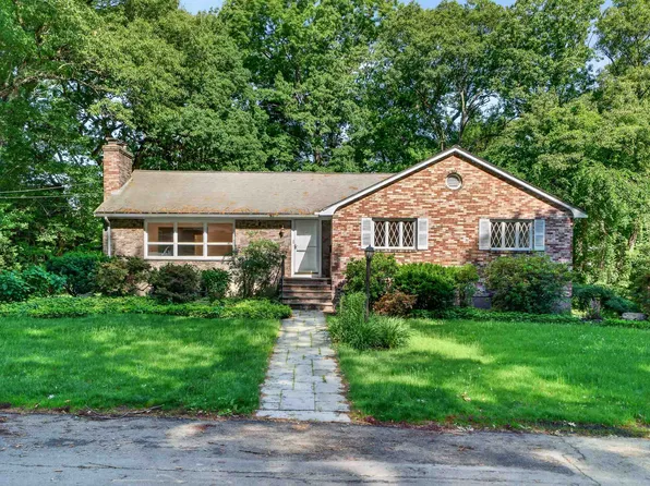 30 Fairbanks Rd, Lexington, MA 02421
