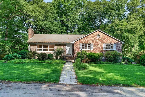 30 Fairbanks Rd Photo 1 30 Fairbanks Rd Photo 1