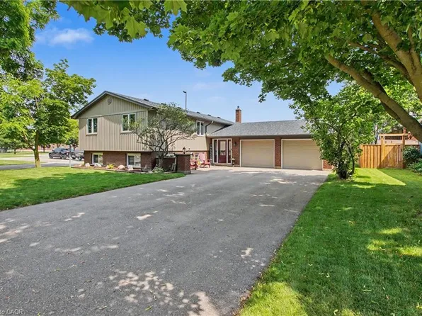 1045 Queens Bush Rd, Wellesley, ON N0B 2T0