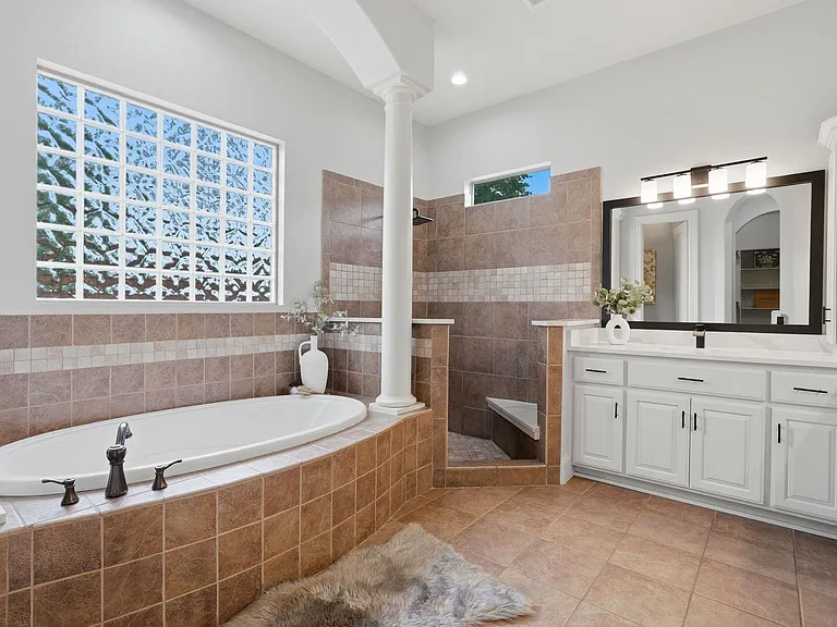 7603 Hogan Bridge Ct — Photo 20