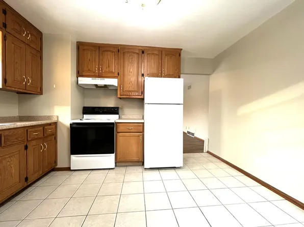 5672 N 97th St, Milwaukee, WI 53225