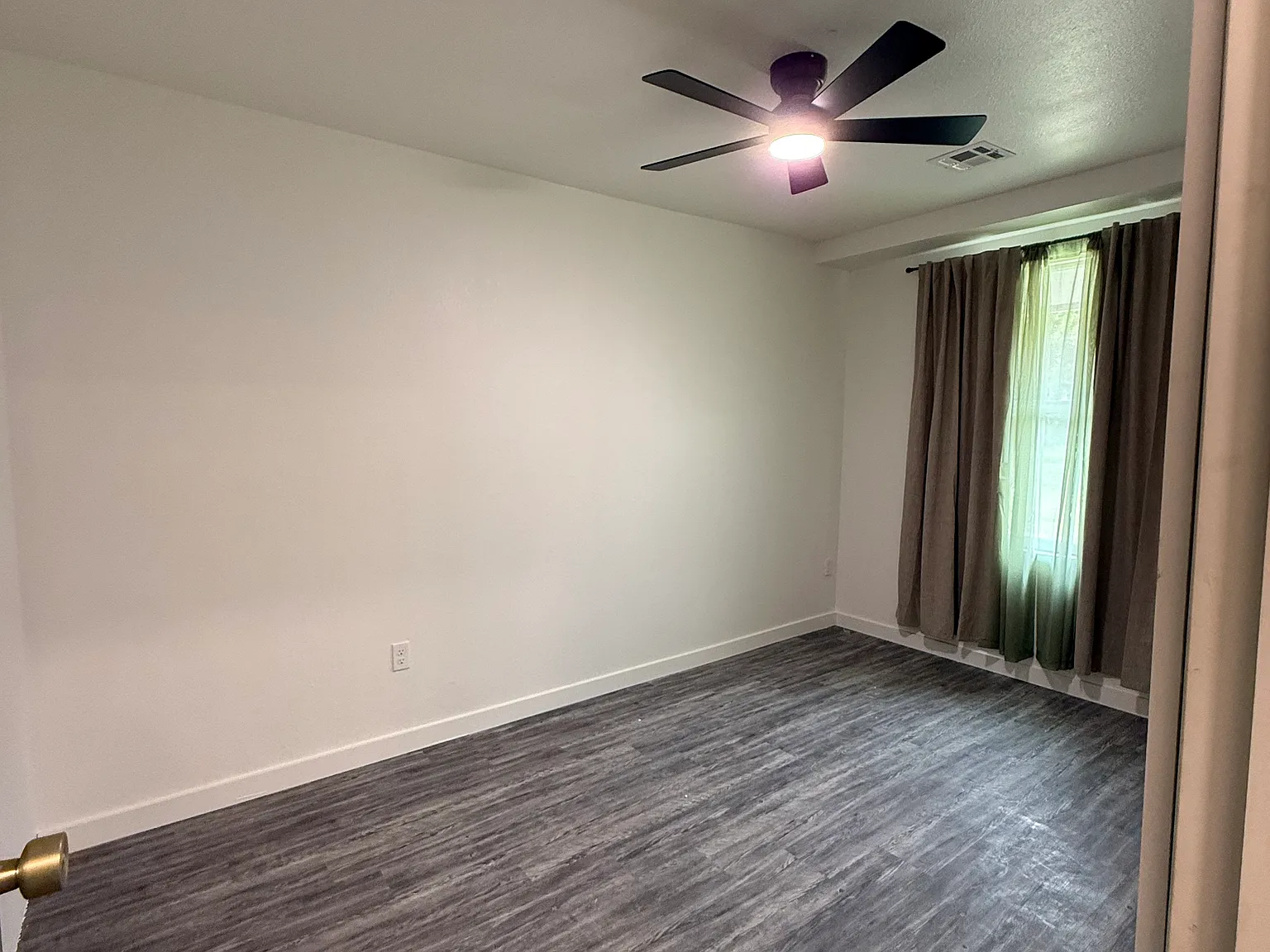 2 bed, 1200 sqft, $1,300 — Photo 3