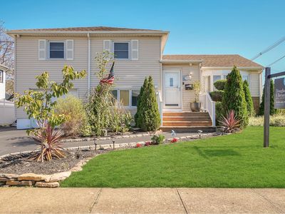 419 Miller Ave, Freeport, NY, 11520
