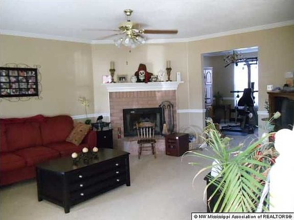 4th image of 9182 Lakeside Dr