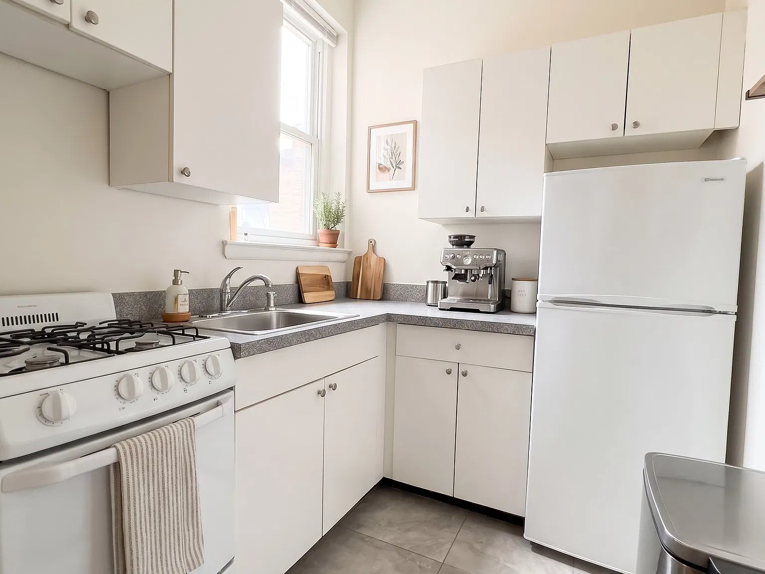 416 East 81st Street — Photo 2