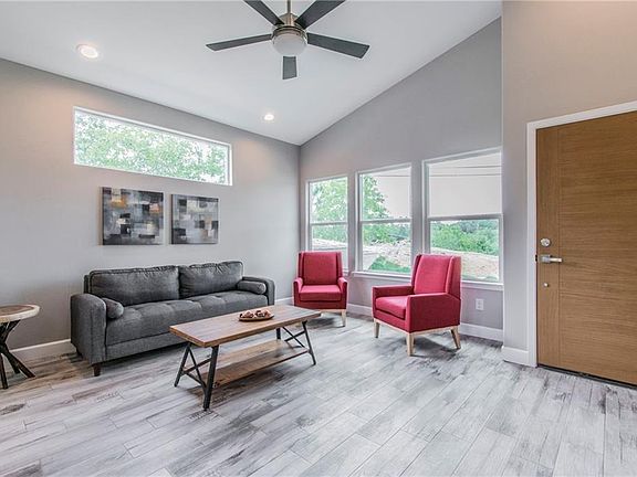 2nd image of 104 Kahalulu Dr