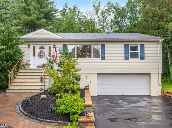 41 Park St, West Caldwell Twp., NJ 07006