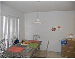 3rd image of 814 Franconville Ct