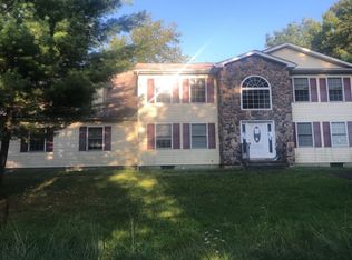 2329 Joseph Ln, Pocono Summit, PA