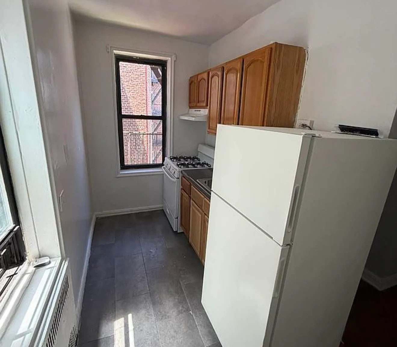 40-15 Hampton Street — Photo 3