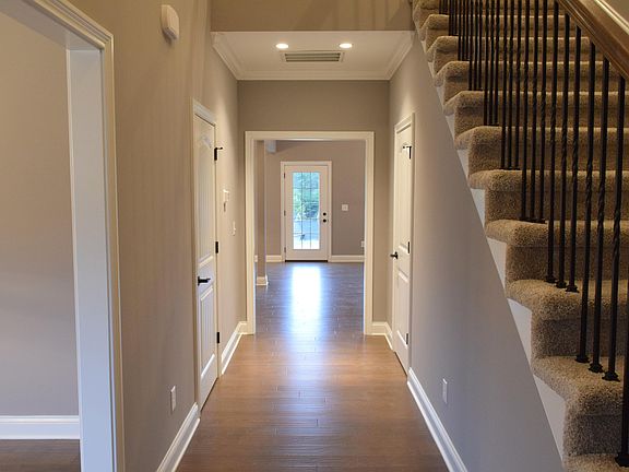3rd image of 1100 Jacksonian Way