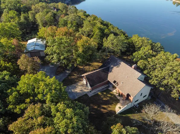301 Monticello Road, Galena, MO 65656