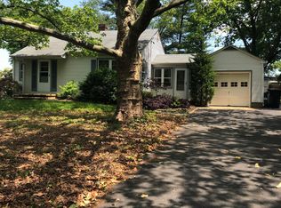 731 Holmdel Rd, Holmdel, NJ 07733