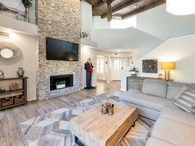 10050 E MOUNTAINVIEW LAKE Drive #13, Scottsdale, AZ, 85258