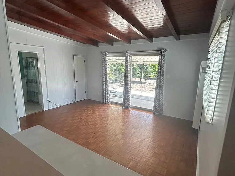 922 S Patton Ave — Photo 20