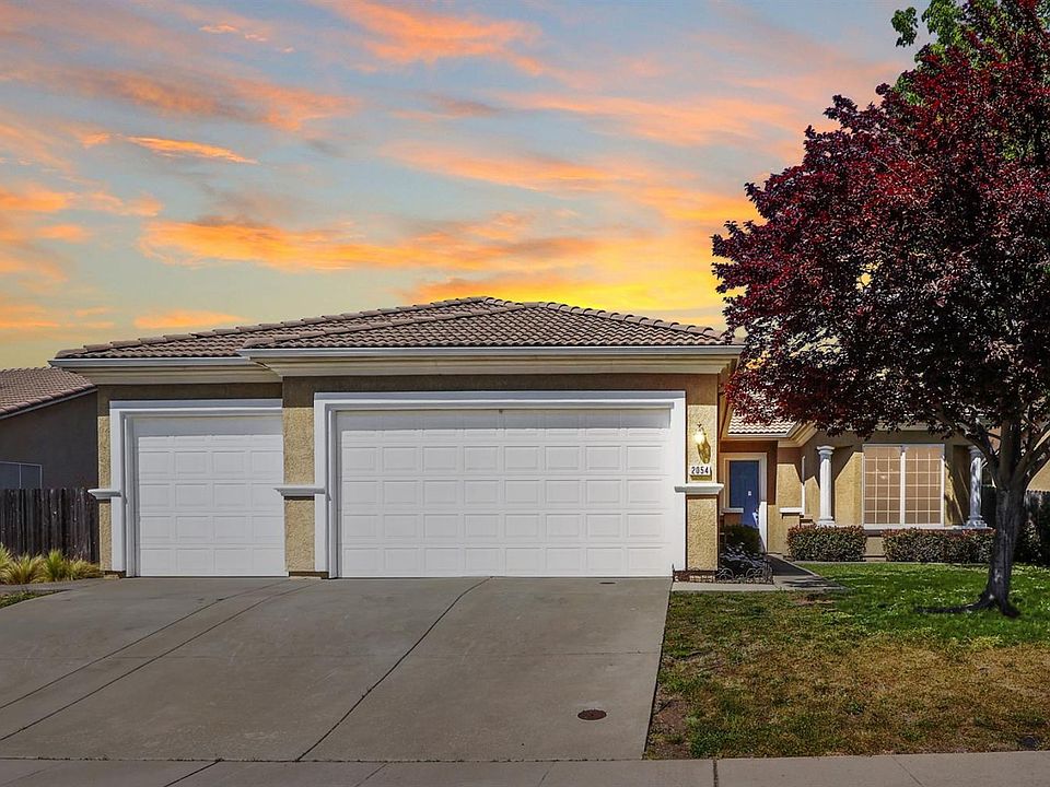 1st image of 2054 5th St
