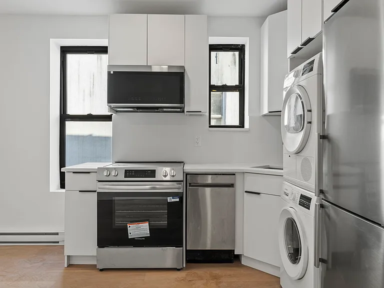 1146 Saint Marks Ave #2F — Photo 2
