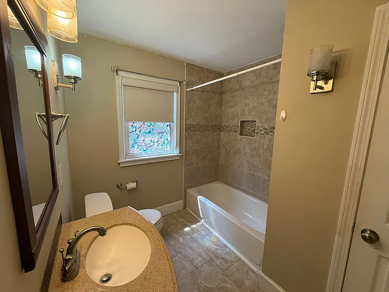 503 Commonwealth Ave — Photo 12