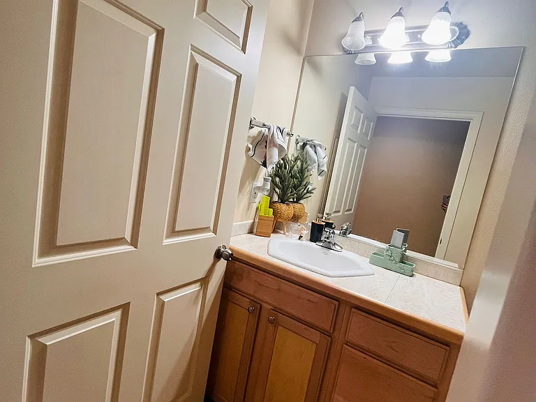 2312 W Boston St #301 — Photo 19