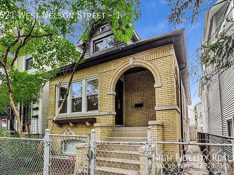 1521 W Nelson St #1 — Photo 1