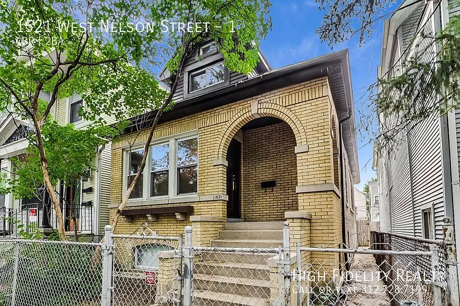 1521 W Nelson St #1