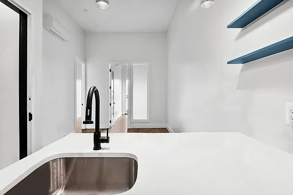 Rented by TorsX Inc | media 3