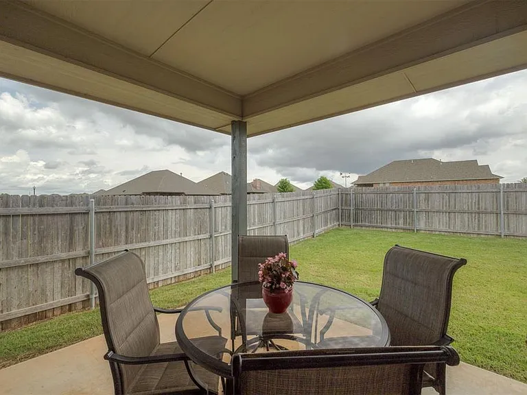 18500 Summer Grove Ave — Photo 25