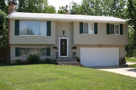 3 bedroom Bi-level