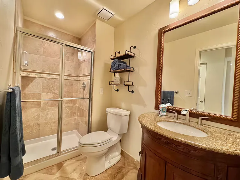 Bathroom for bedroom #4