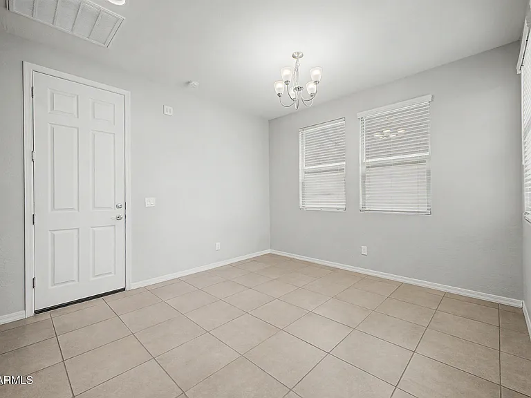 2511 S Entwistle St — Photo 11