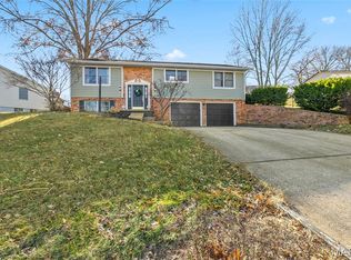 10 Oxford Dr, Washington, MO 63090