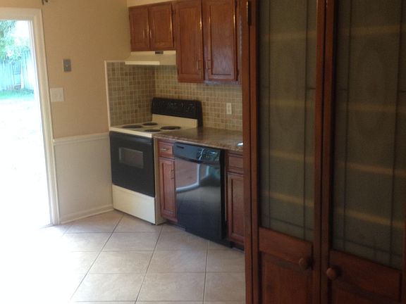 5th image of 9113 Highbridge Dr