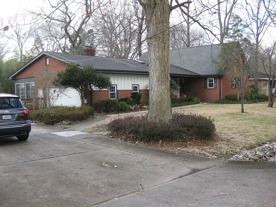 1st image of 205 Sierra Dr