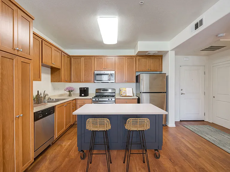 534 E Boone St — Photo 1