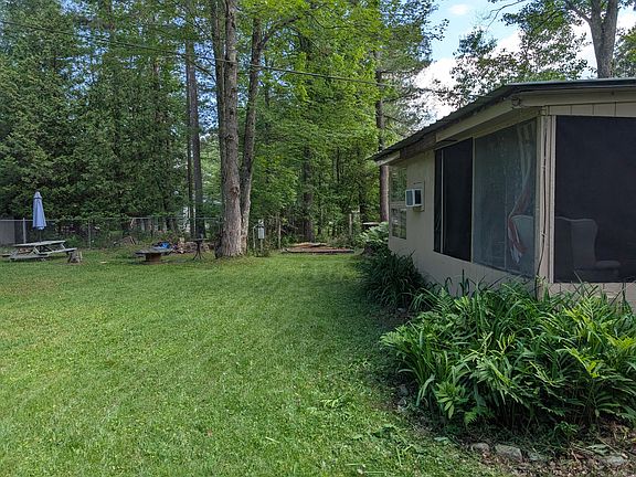 2nd image of 8 Spruce Ave