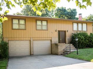 2200 Lawrence Rd, Manhattan, KS 66502