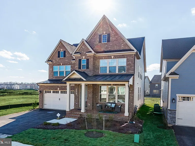 6547 Clubhouse Dr — Photo 1