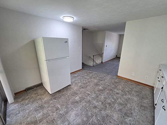 2nd image of 304 S 6th St