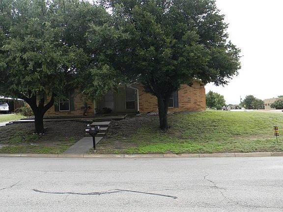 3rd image of 7024 Crosstimbers Ln