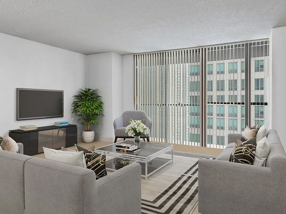 1st image of 10 E Ontario St #2190