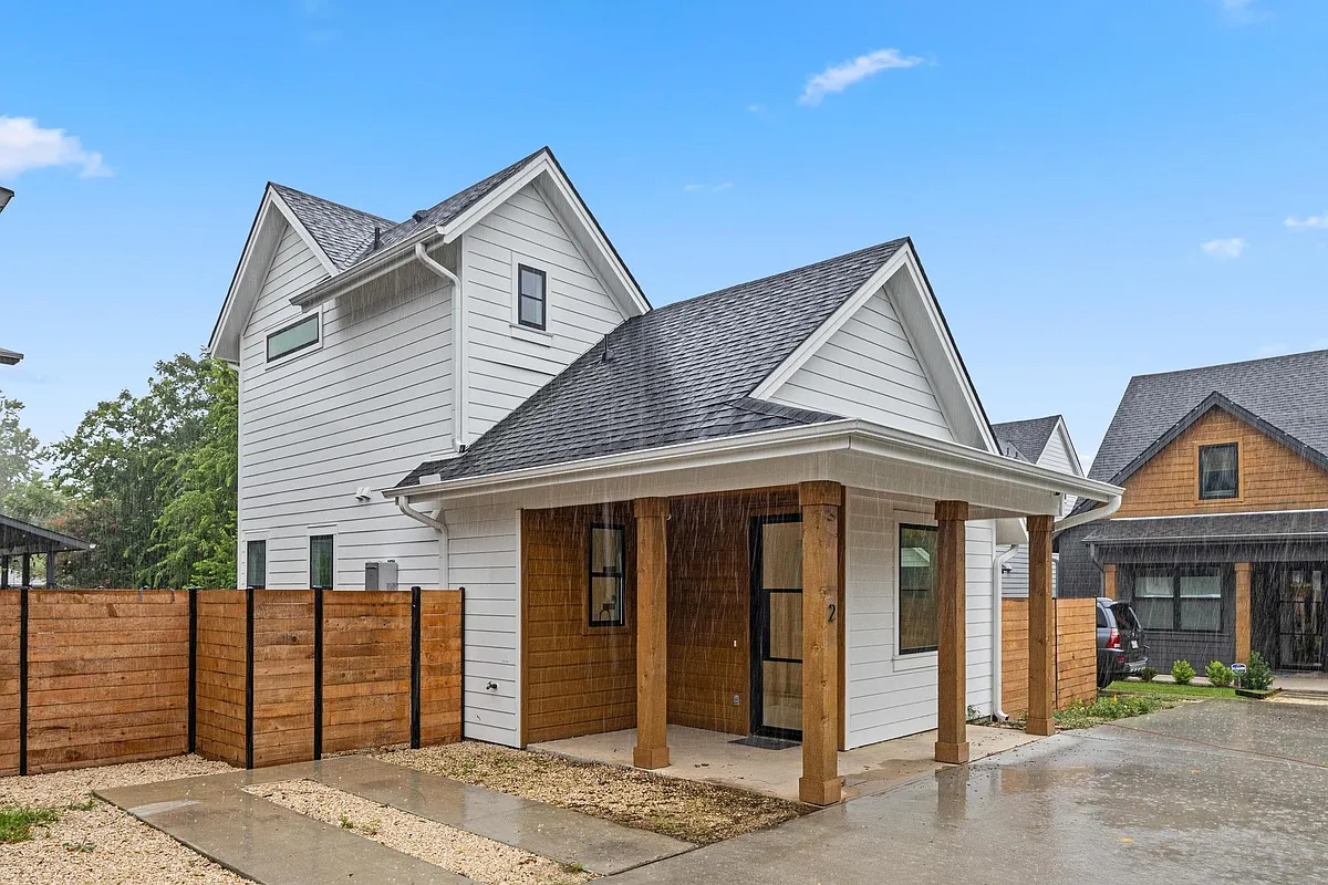 Building Photo - 7706 Watson St #2