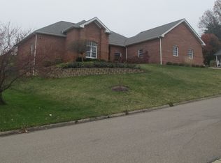 116 Toni Ln, Saint Clairsville, OH 43950